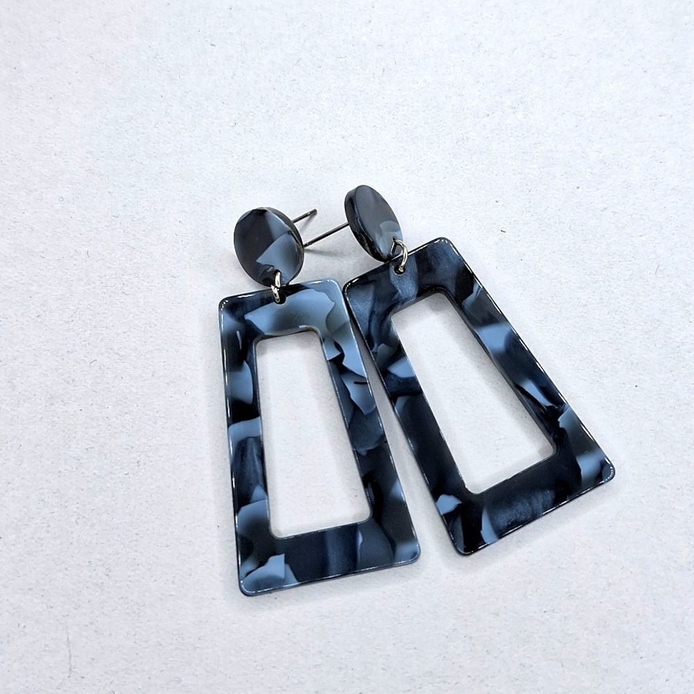 Gray tortoise shell Resin Abstract Earrings